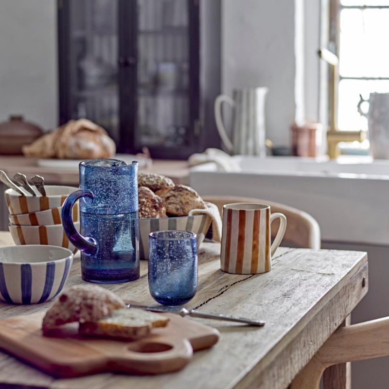 Mok met blauwe strepen