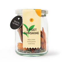Afbeelding in Gallery-weergave laden, Pineut Cold Brew Iced Tea - Sweet Sunshine - pot gevuld met ingrediënten
