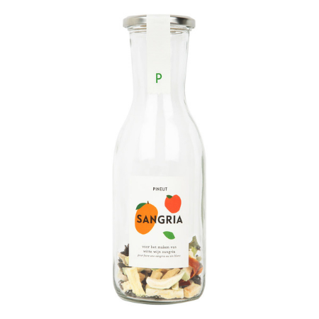 Pineut Sangria wit - karaf gevuld met ingrediënten
