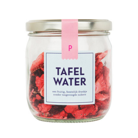 Pineut Tafelwater Aardbei en hibiscus - pot gevuld met ingrediënten