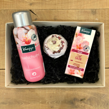 Afbeelding in Gallery-weergave laden, Valentijn Wellnessbox &quot;Soft skin&quot;

