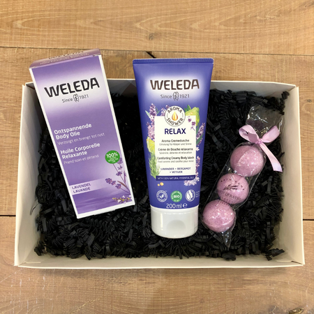 
                  
                    Wellnessbox Weleda Douche & Body olie (Ontspannende lavendel)
                  
                